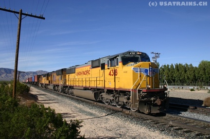 UP4318-MAR04-MOJAVE,CA